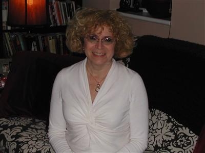 IngridBi1 zoekt Man die houdt van Politiek, Winkelen, Gezelschapsspellen, Dansen, Romantiek, Koken, Muziek