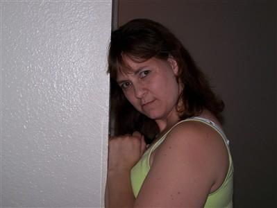 Arabelle23 zoekt Man die houdt van Films, Disco's, Astrologie, Seks, Dansen, Tuinieren