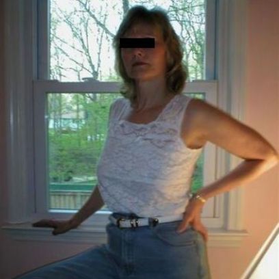 43 jarige Vrouw zoekt Man in Hove (Antwerpen)