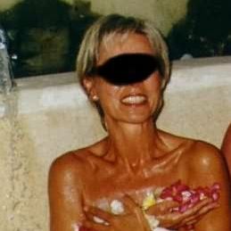 Lena18, 57 jarige Vrouw op zoek naar een sexdate in Noord-Holland