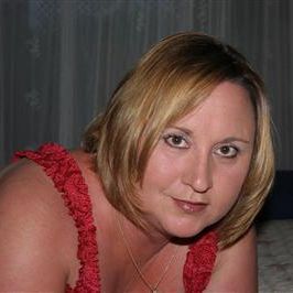 Elisanne_46, 46 jarige Vrouw op zoek naar een sexcontact in West-Vlaanderen