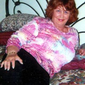 ParisHilton1, 64 jarige Vrouw op zoek naar contact in Zuid-Holland