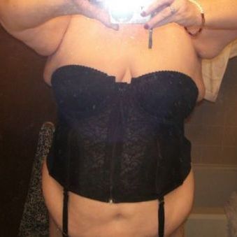 Geile dikke vrouw van 34 jaar zoekt man voor sex