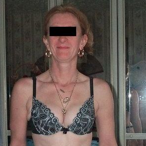 Anouck5, 57 jarige Vrouw op zoek naar een Erotisch Contact Date! in West-Vlaanderen