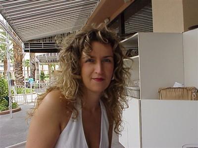 wennie1 zoekt Man die houdt van Sporten, Muziek, Televisie kijken, Seks, Politiek, Astrologie