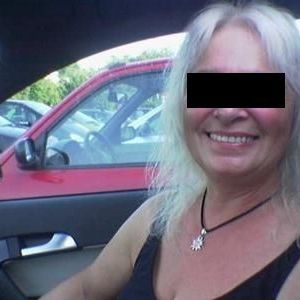 57 jarige Vrouw zoekt Man in Rotterdam (Zuid-Holland)