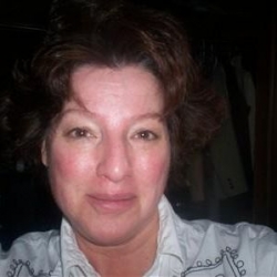 Anoush-61 heeft zin in Neuken, Pijpen, Beffen, Orale Sex, Vingeren, Ongeremde Sex