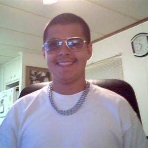 18 jarige Man zoekt Vrouw in Capelle-aan-den-IJssel (Zuid-Holland)