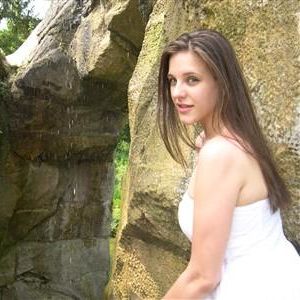 mimitje2, 20 jarige Vrouw op zoek naar een date in Oost-Vlaanderen