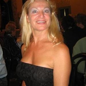 SANSIO1, 49 jarige Vrouw op zoek naar een date in Limburg