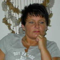 nelly29, 44 jarige Vrouw op zoek naar een man in Limburg