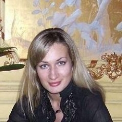 date met Carolyne-divine_30.