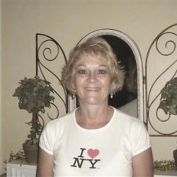 date met KEIRA-1960.