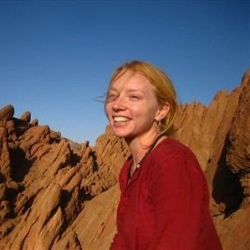 date met angelina-j_29.